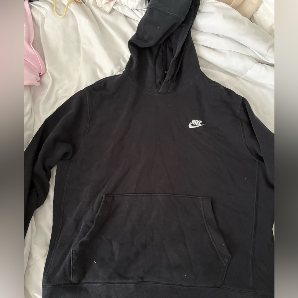 Nike Men's Black Pullover Hoodie